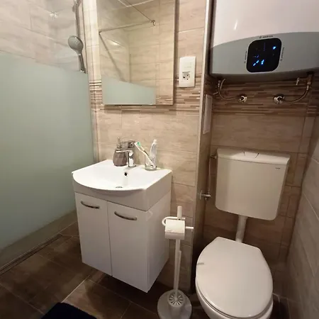 Beti Blu, Kaninska Vas アパート ボヴェツ