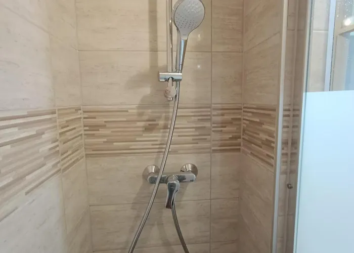 Beti Blu, Kaninska Vas شقة